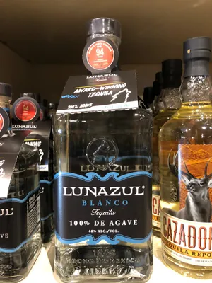 Lunazul Blanco Award-winning Tequila Wallpaper