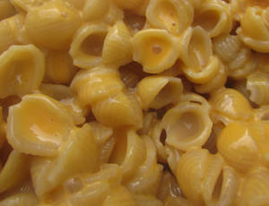 Mac And Cheese With Shell Pasta Wallpaper