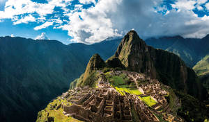 Machu Picchu, Peru Wallpaper