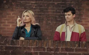 Maeve Wiley Smoking With Otis Milburn Wallpaper