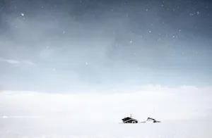 Majestic Mountain Peaks At Sunset Wallpaper