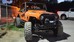 Majestic Orange Thar 4k At Desert Outlook Wallpaper