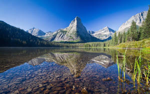 Majestic Scenery Of Glacier National Park Wallpaper