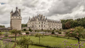 Majestic View Of Château De Chenonceau Wallpaper