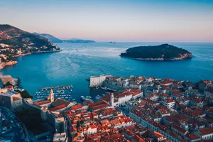 Majestic View Of Dubrovnik's Walled City Wallpaper