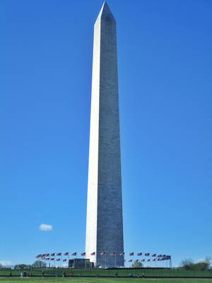 Majestic View Of Washington Monument Under Clear Sky Wallpaper