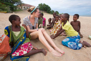 Malawi Foreign Student Visiting Locals Wallpaper