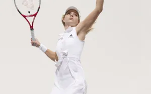 Maria Kirilenko All-white Wallpaper