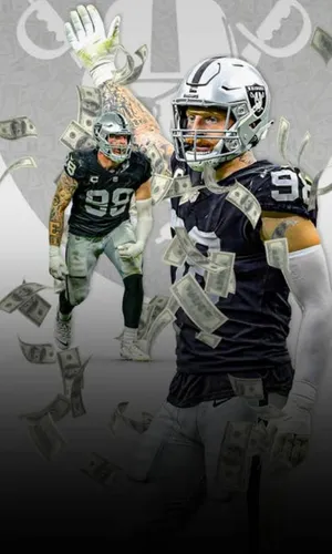 Maxx Crosby Nfl Defensive Football Star Wallpaper