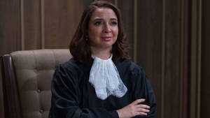 Maya Rudolph As Judge For The Good Place Season 2 Wallpaper