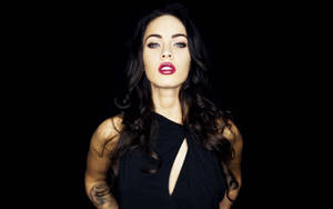 Megan Fox Hd Black Top Wallpaper