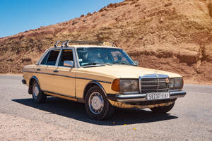 Mercedes Amg W123 Wallpaper