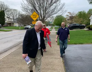 Mike Gibbons At Sidewalk For Campaigning Wallpaper