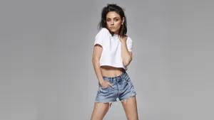 Mila Kunis Photoshoot Wallpaper
