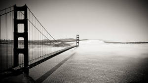 Monochromatic Golden Bridge California Wallpaper