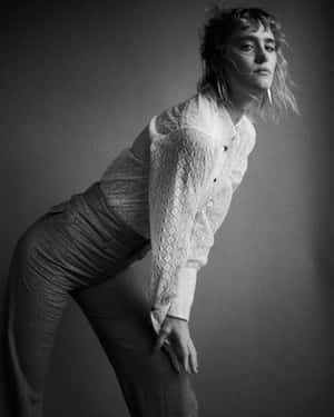 Monochrome_ Fashion_ Pose_ Mackenzie_ Davis Wallpaper