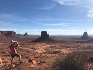 Monument Valley Navajo Tribal Park Binoculars Wallpaper