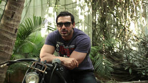 Motorcycle John Abraham Hd Wallpaper