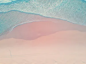 Moving Water In The Beach Wallpaper