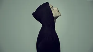 Mr. Robot Elliot Vignette Green Background Wallpaper