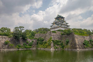 Multi-storey Osaka Castle Wallpaper