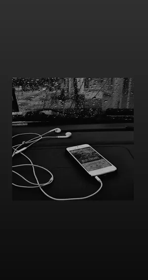 Music Aesthetic Black And White Wallpaper