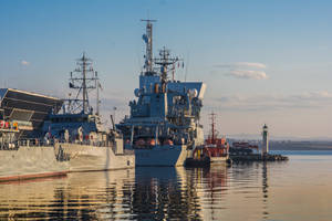 Navy Pier Ships Docked Lighthouse Wallpaper