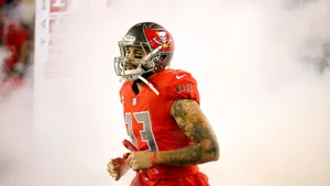 Nfl Player Mike Evans Wallpaper