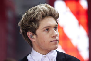 Niall Horan Coat Looking Wallpaper