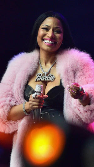 Nicki Minaj Smiling Image Wallpaper