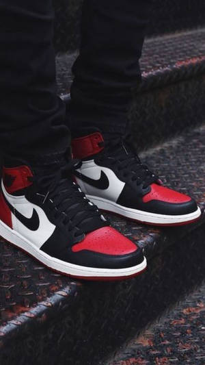 Nike Air Jordan 1 Bred Toe Wallpaper