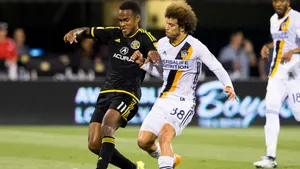Ola Kamara Columbus Crew Sc Vs. La Galaxy Wallpaper