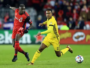 Ola Kamara Vs. Chris Mavinga Wallpaper