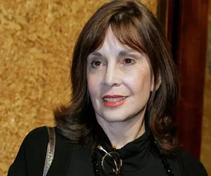 Older American Actress Talia Shire Wallpaper