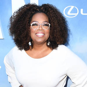 Oprah Winfrey In White Wallpaper