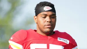 Orlando Brown Jr. Nfl Player Kansas City Chiefs Football Wallpaper