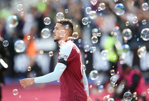 Pablo Fornals Bubbles Wallpaper