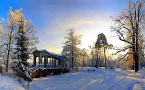 Palladian Bridge Winter Scene Wallpaper