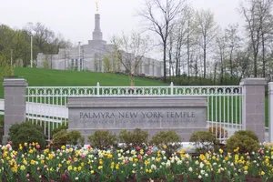 Palmyra New York Temple Gate Wallpaper