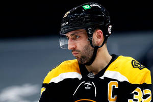 Patrice Bergeron Ice Hockey Centre Wallpaper