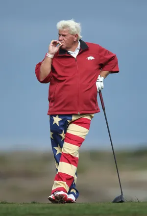 Patriotic Golfer Smoking Cigar Wallpaper