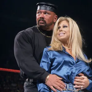 Perry Saturn And Terri Runnels Wallpaper