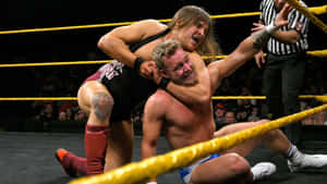 Pete Dunne Choke Hold Wallpaper