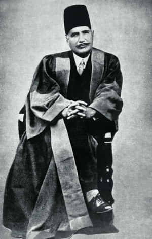 Philosopherin Traditional Attire Wallpaper