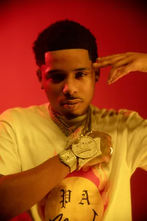 Pooh Shiesty - Illuminated Under Red Light Wallpaper