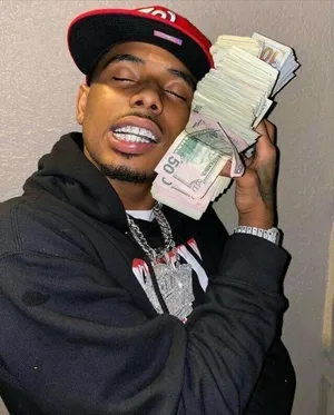 Pooh Shiesty Stack Of Money Wallpaper