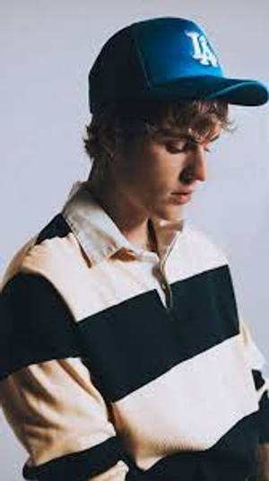 Pop Star Justin Bieber On Stage Wallpaper