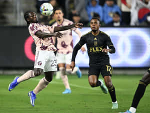 Portland Timbers Athlete Yimmi Chara Full Shot Wallpaper