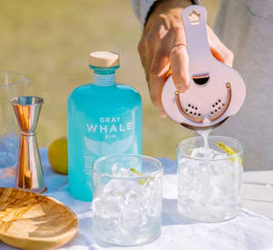 Pouring Gray Whale Gin Wallpaper