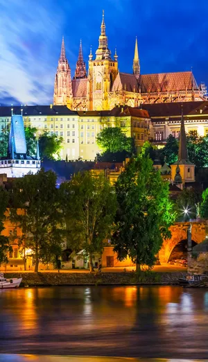 Prague Castle At Night Wallpaper